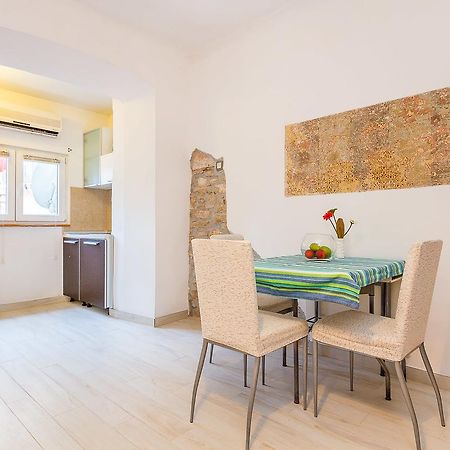 Apartment Rustico พูลา ภายนอก รูปภาพ